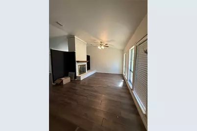 3825 Eugene Court N, Irving, TX 75062 - Photo 4