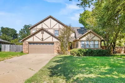 1107 Port Au Prince Drive, Arlington, TX 76012 - Photo 2