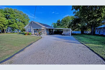 308 E Evans Street, Saint Jo, TX 76265 - Photo 22