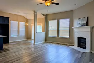 1609 Kittyhawk Dr, Little Elm, TX 75068 - Photo 4
