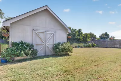 3925 Brookdale Road, Benbrook, TX 76116 - Photo 36