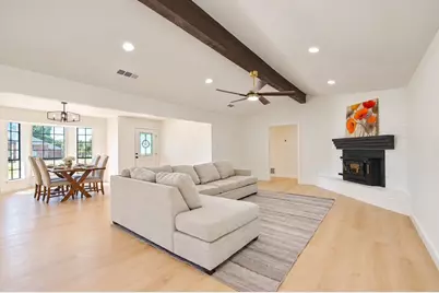 107 Locust Drive, Oak Leaf, TX 75154 - Photo 10