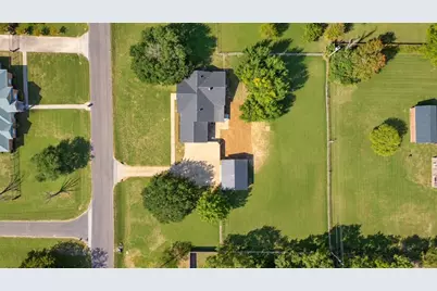 107 Locust Drive, Oak Leaf, TX 75154 - Photo 16