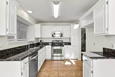 6821 Douglas Creek, Plano, TX 75023 - Photo 4