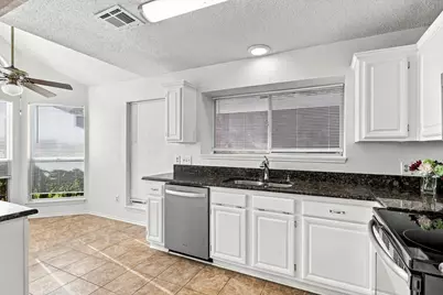 6821 Douglas Creek, Plano, TX 75023 - Photo 6