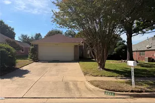 7213 Crabtree Ln, North Richland Hills, TX 76182 - Photo 1