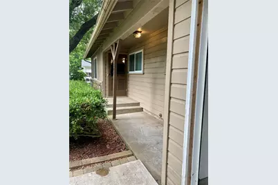 507 W Smith Street, Cleburne, TX 76033 - Photo 2