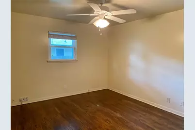 507 W Smith Street, Cleburne, TX 76033 - Photo 4