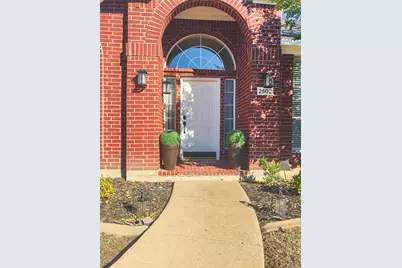 2502 Dove Creek Drive, Rowlett, TX 75088 - Photo 2