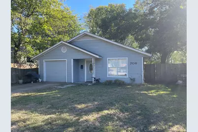 706 E High Street, Terrell, TX 75160 - Photo 1