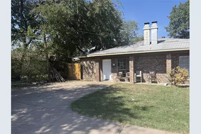 809 E 6th Street, Irving, TX 75060 - Photo 1