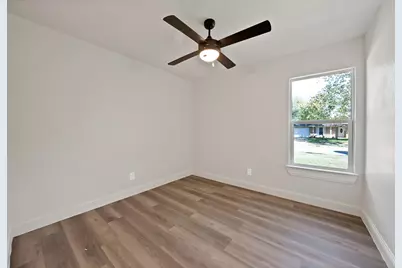858 Lexington Drive, Lancaster, TX 75134 - Photo 16