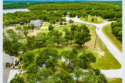 430 Preserve Court, Sunset, TX 76270 - Photo 2