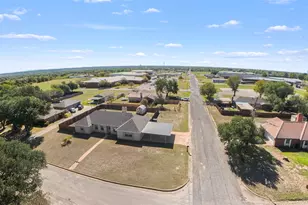 1000 La Villeta St, Mexia, TX 76667 - Photo 1
