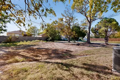 1309 N Breckenridge Street, Ennis, TX 75119 - Photo 40