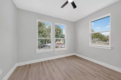 1309 N Breckenridge Street, Ennis, TX 75119 - Photo 26