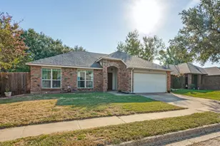 7012 Autumn Ln, Watauga, TX 76148 - Photo 1