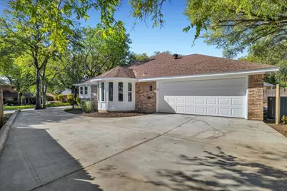 3620 Dahlia Drive, Grand Prairie, TX 75052 - Photo 36