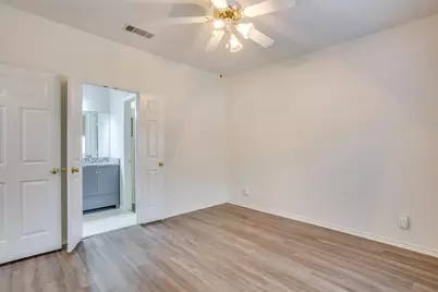 1813 W Wall Street, Grapevine, TX 76051 - Photo 22