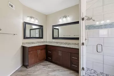 608 Fiesta Circle, Irving, TX 75063 - Photo 14