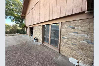 301 San Mateo Court, Irving, TX 75062 - Photo 36