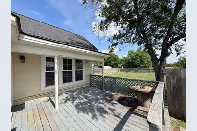 312 Poplar Street, Italy, TX 76651 - Photo 2