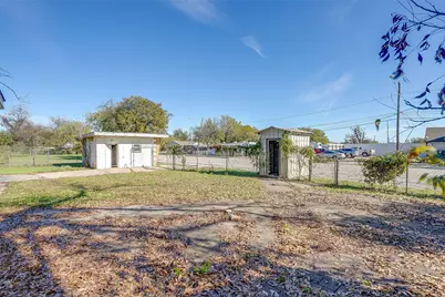 7900 Raymond Avenue, White Settlement, TX 76108 - Photo 18