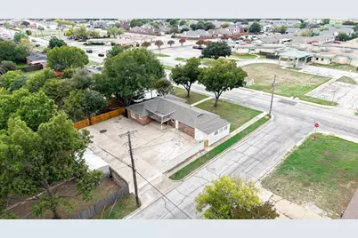 840 Brown Trail, Bedford, TX 76022 - Photo 28
