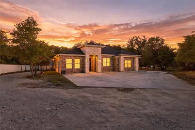 775 Phillips Drive, Azle, TX 76020 - Photo 4