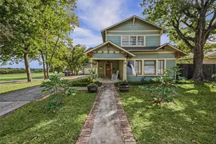 406 Summit St, Farmersville, TX 75442 - Photo 1