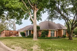 3640 Dahlia Dr, Grand Prairie, TX 75052 - Photo 1