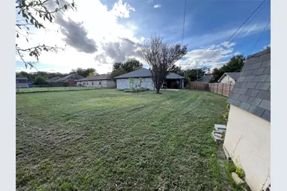 724 Oak Park Drive, Azle, TX 76020 - Photo 22