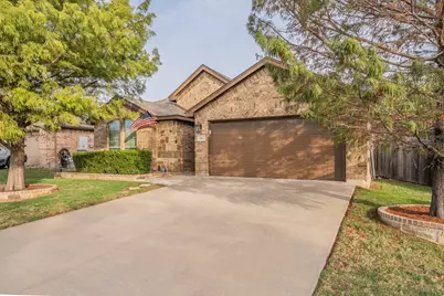 404 Brookhollow Lane, Saginaw, TX 76131 - Photo 2