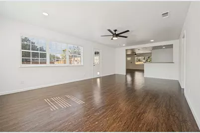 13706 Charcoal Lane, Farmers Branch, TX 75234 - Photo 10