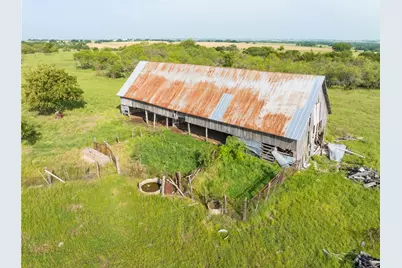 16401 Cedar Rock Parkway, Crawford, TX 76638 - Photo 68