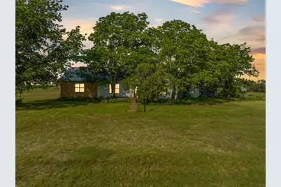 16401 Cedar Rock Parkway, Crawford, TX 76638 - Photo 4