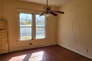 426 N Houston St, Lorena, TX 76655 - Photo 24