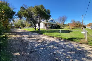 426 N Houston St, Lorena, TX 76655 - Photo 10