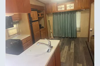 433 Hcr 2105 Loop, Whitney, TX 76692 - Photo 2