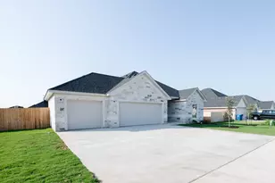 816 Secretariat Dr, Hewitt, TX 76643 - Photo 2