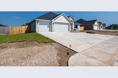 809 Sunnys Halo Drive, Hewitt, TX 76643 - Photo 2