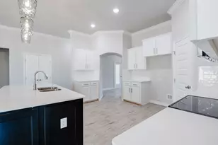 809 Sunny's Halo Dr, Hewitt, TX 76643 - Photo 10
