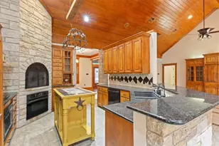 735 Winding Trail, Crawford, TX 76638 - Photo 14