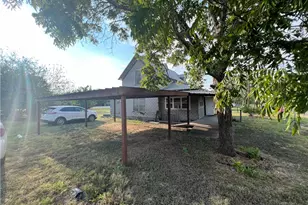 201 N Wiebusch St, Riesel, TX 76682 - Photo 6