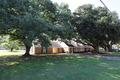 1000 W 6th Street, McGregor, TX 76657 - Photo 2