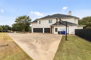 295 Settlers Creek Trail, Woodway, TX 76712 - Photo 8