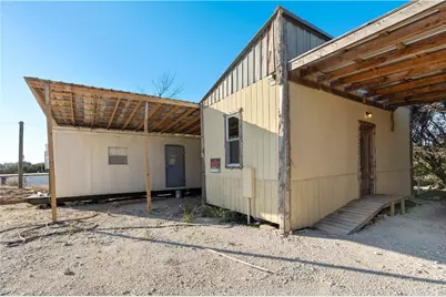 690 Hwy 22 Highway, Clifton, TX 76634 - Photo 20