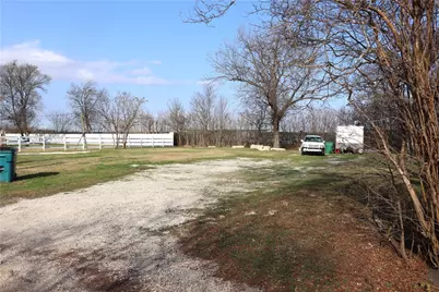 310 W Burleson, Mart, TX 76664 - Photo 2