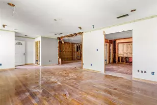 2300 Starr Dr, Waco, TX 76710 - Photo 6