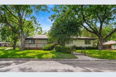 2300 Starr Drive, Waco, TX 76710 - Photo 2